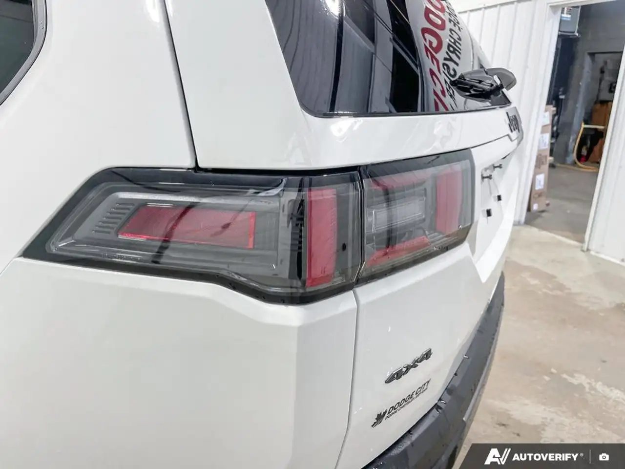 Jeep Cherokee photo Jeep Cherokee