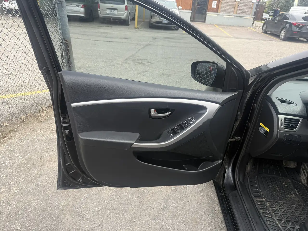 Hyundai ELANTRA снимка Hyundai ELANTRA