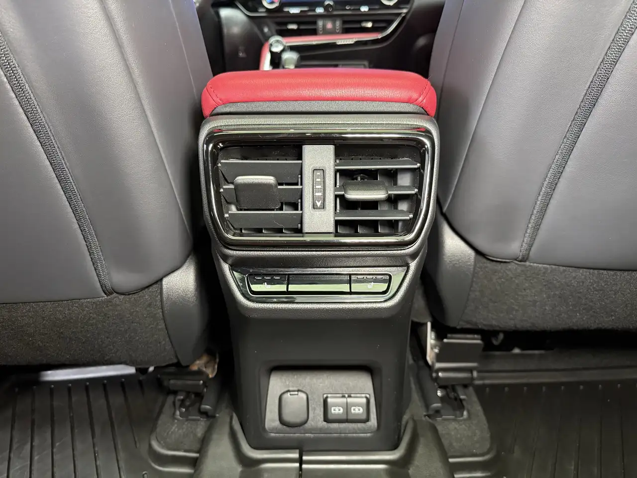 Lexus NX fotografie Lexus NX
