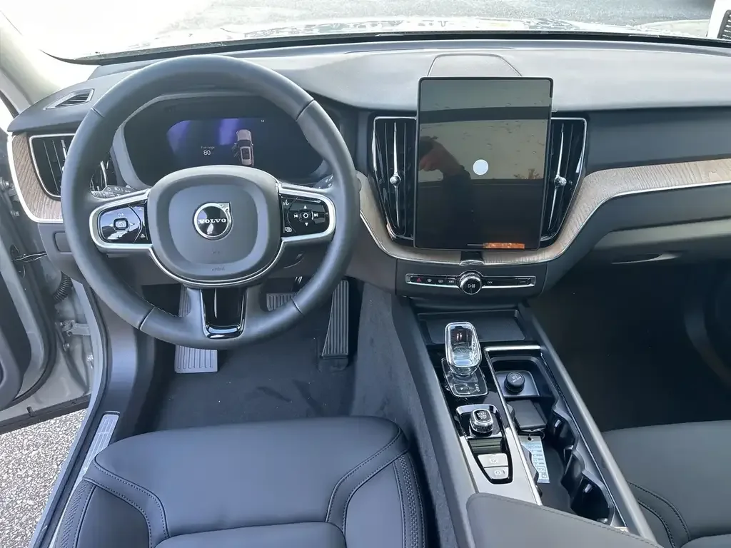 Volvo XC60 снимка Volvo XC60