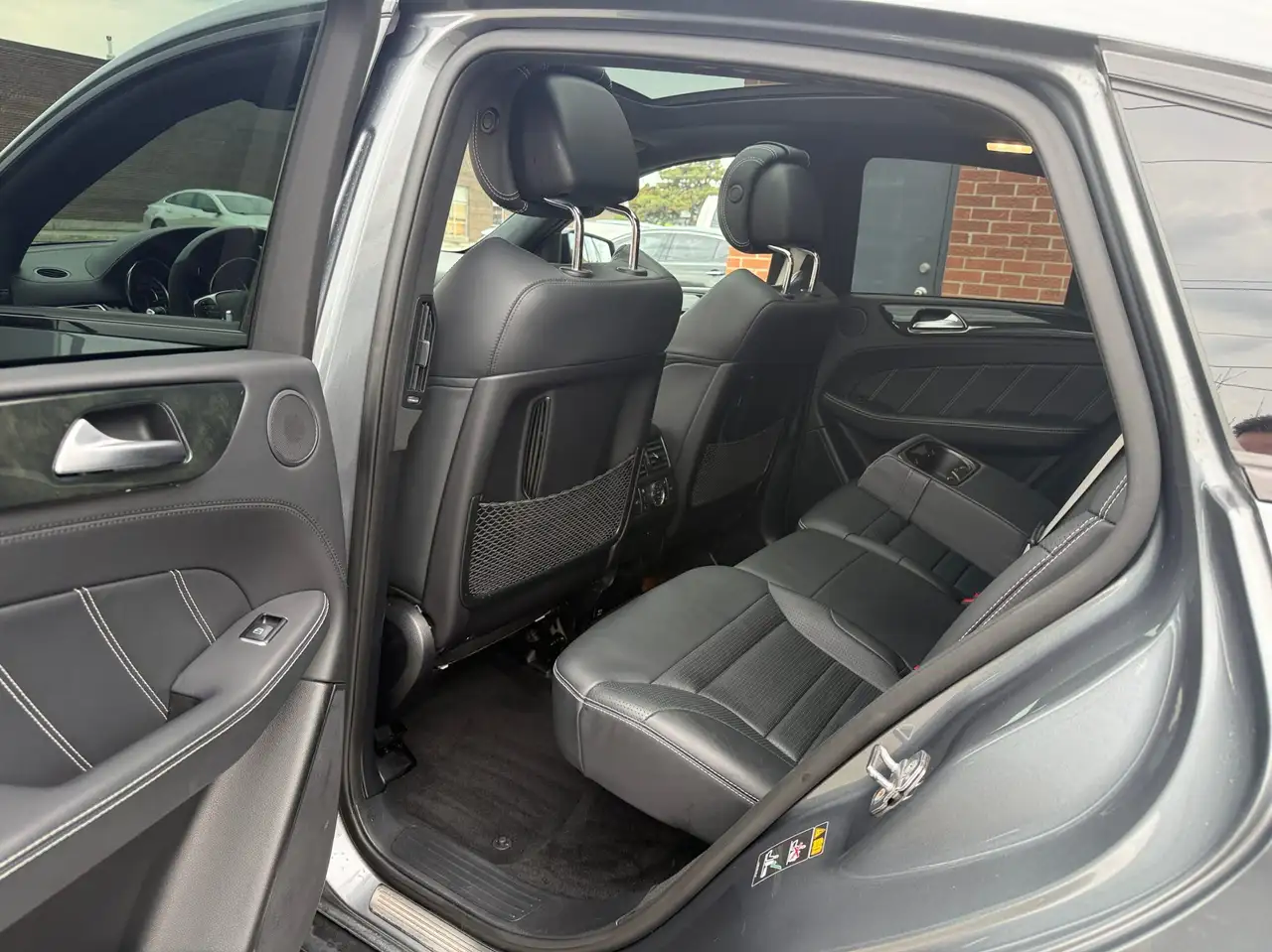 Mercedes-Benz GLE снимка Mercedes-Benz GLE