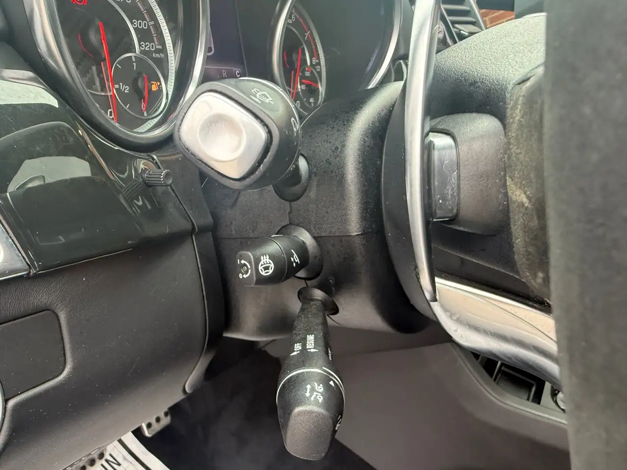 Mercedes-Benz GLE снимка Mercedes-Benz GLE