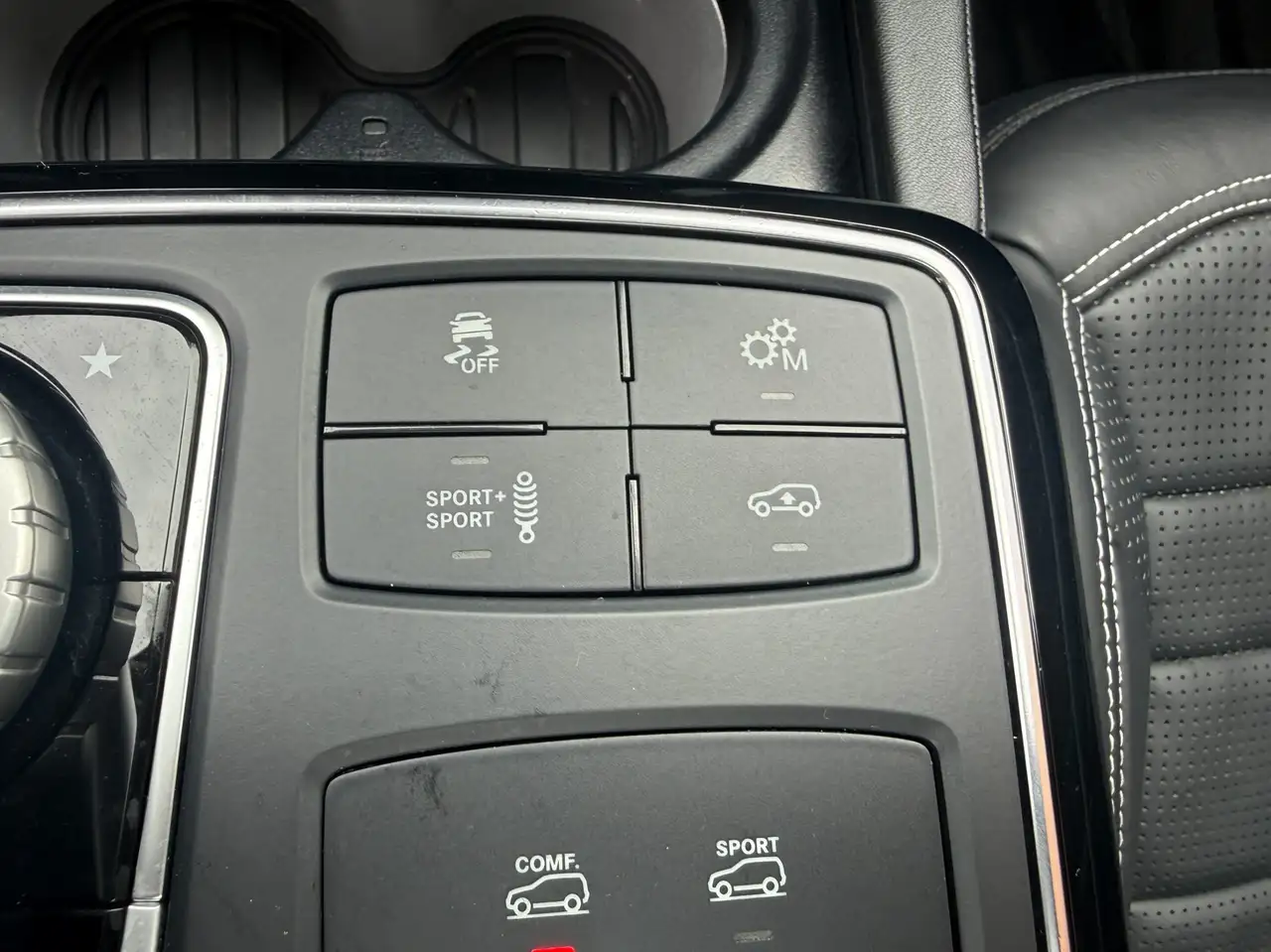 Mercedes-Benz GLE снимка Mercedes-Benz GLE