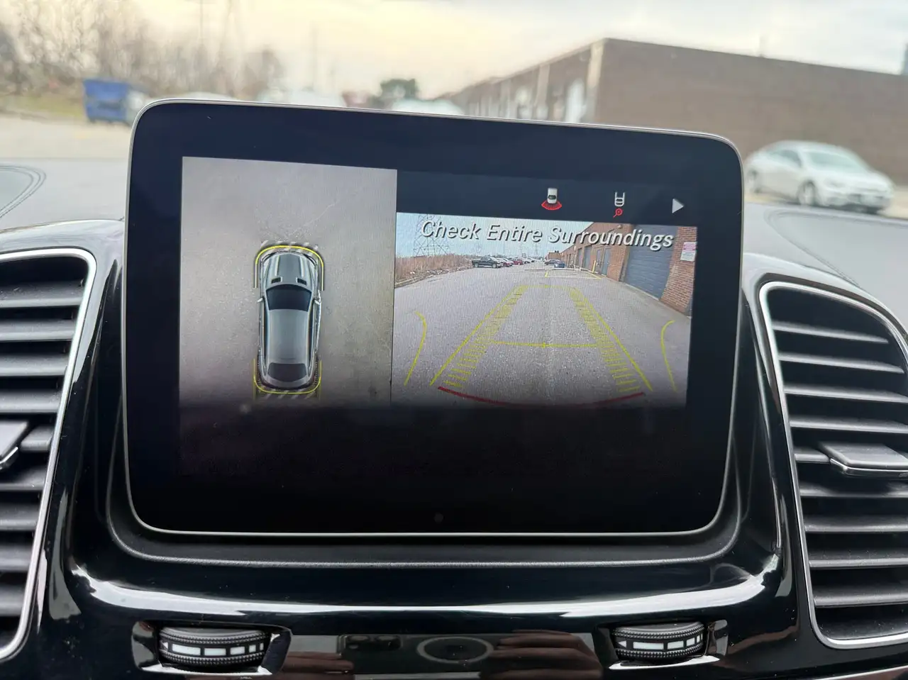 Mercedes-Benz GLE снимка Mercedes-Benz GLE