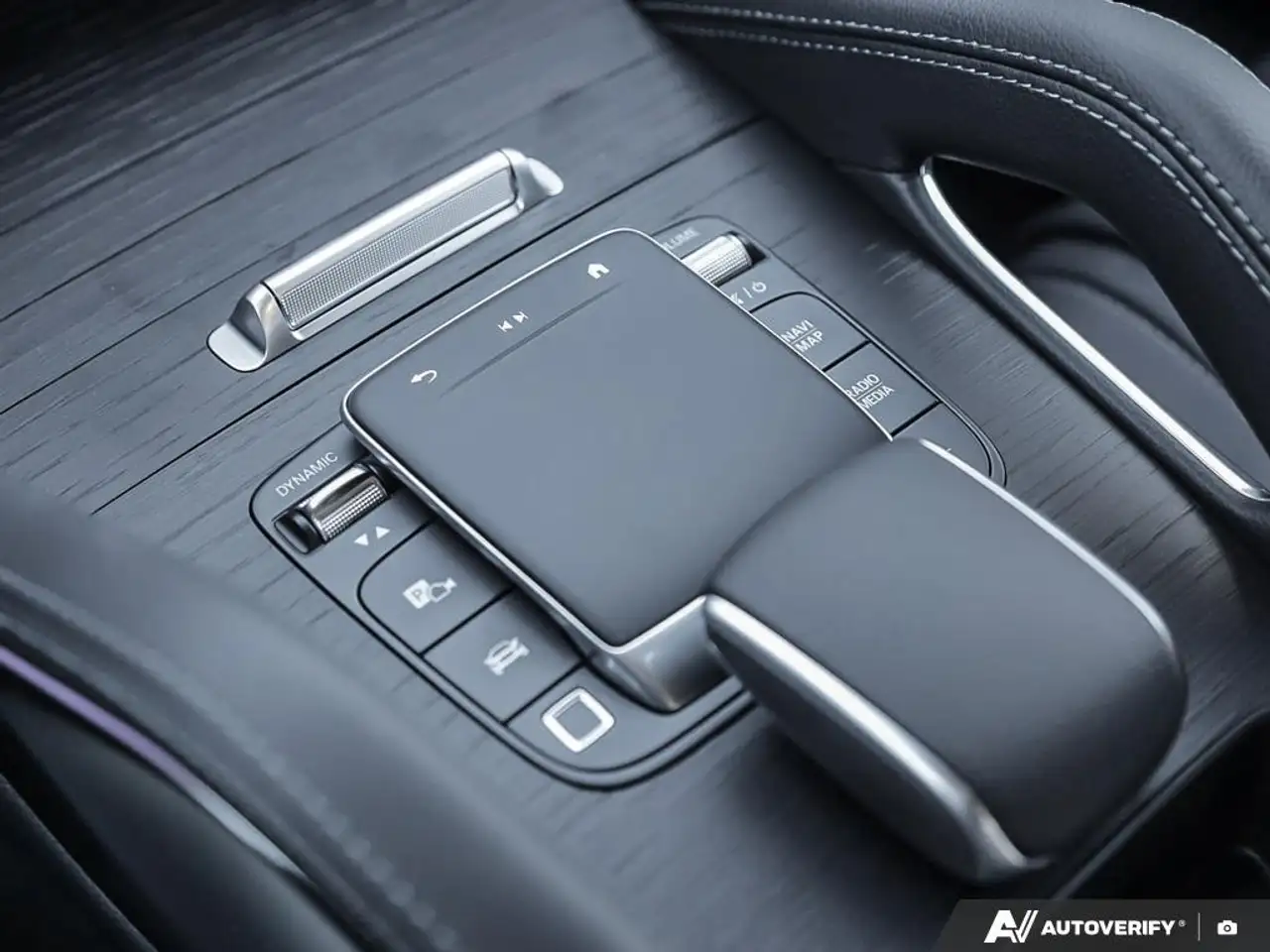 Mercedes-Benz GLE снимка Mercedes-Benz GLE