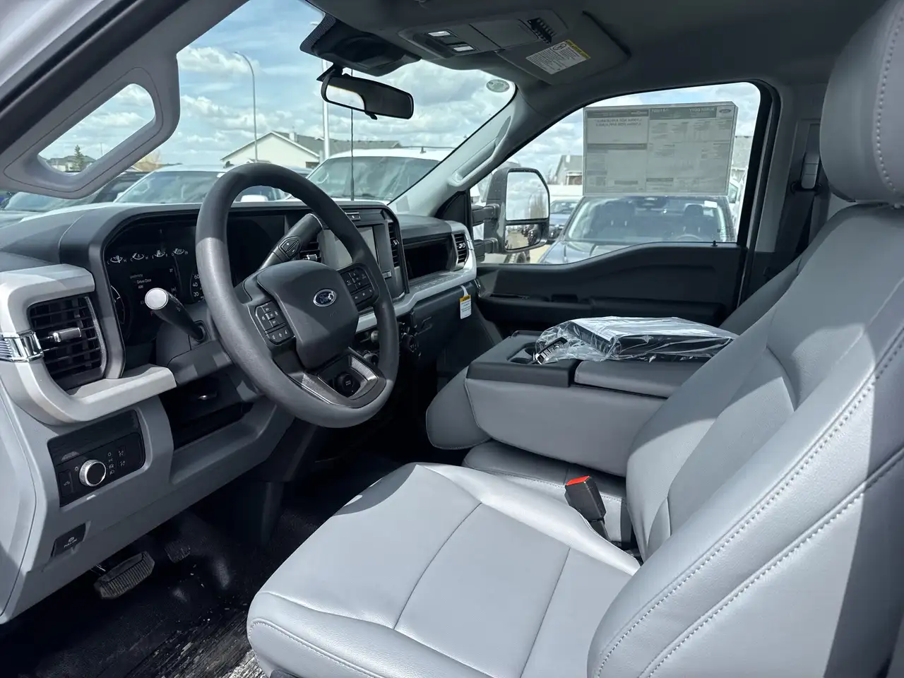 Ford F-550 Super Duty photo Ford F-550 Super Duty