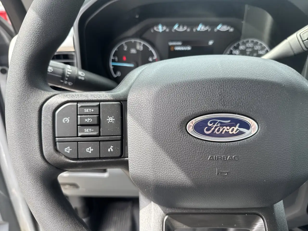 Ford F-550 Super Duty photo Ford F-550 Super Duty