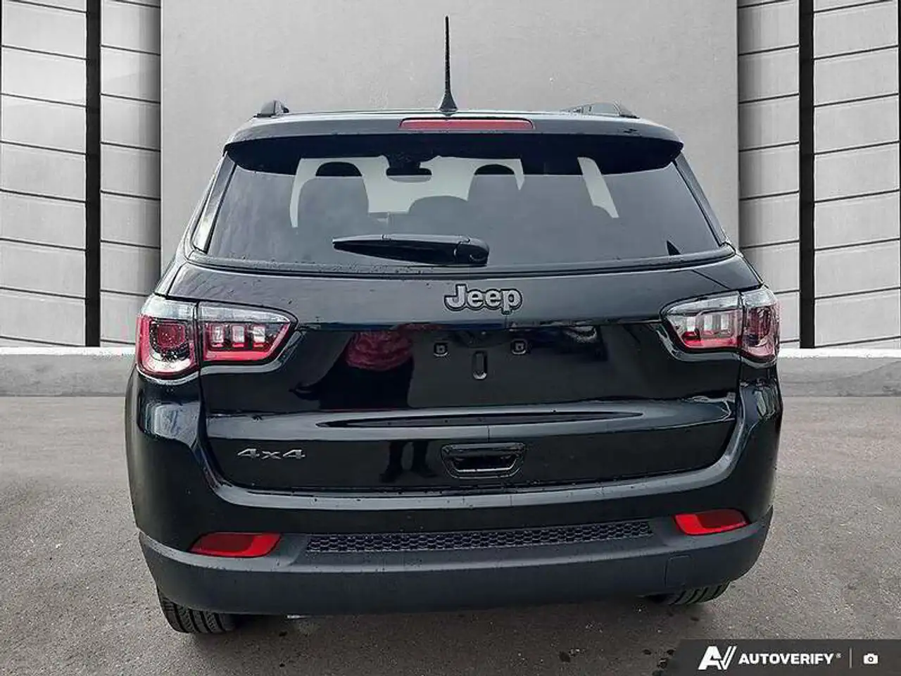Jeep Compass снимка Jeep Compass