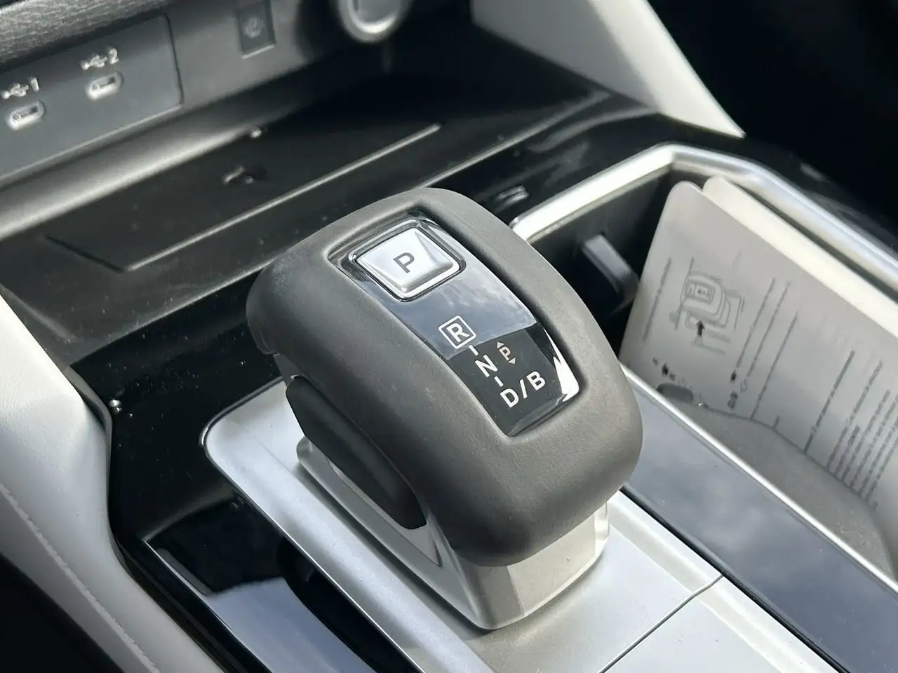 Mitsubishi Outlander снимка Mitsubishi Outlander