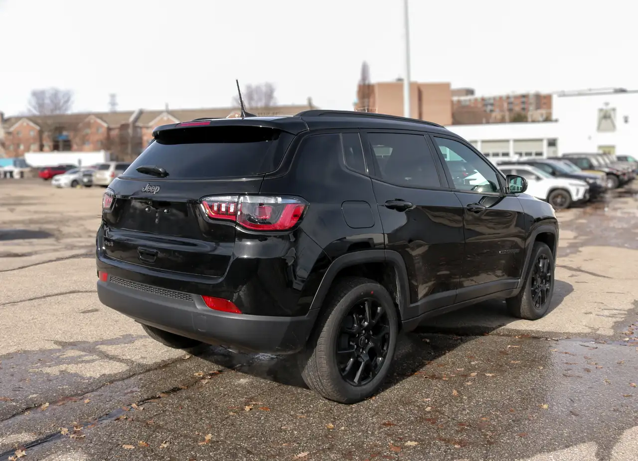 Jeep Compass photo Jeep Compass