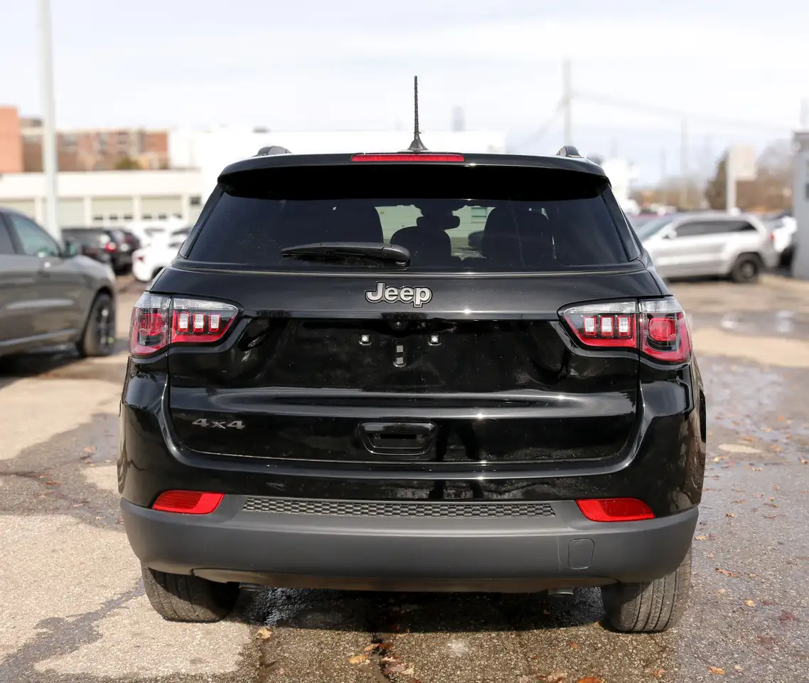 Jeep Compass photo Jeep Compass