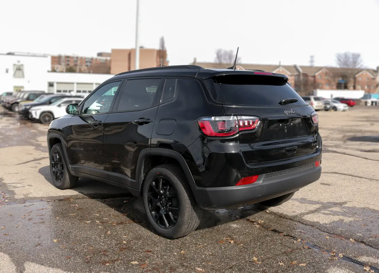 Jeep Compass photo Jeep Compass