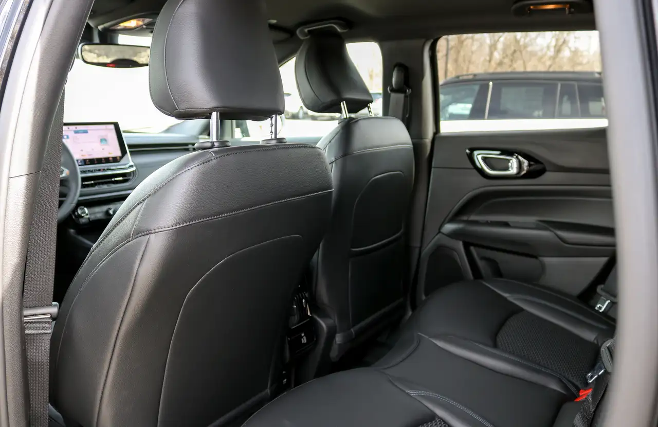 Jeep Compass photo Jeep Compass