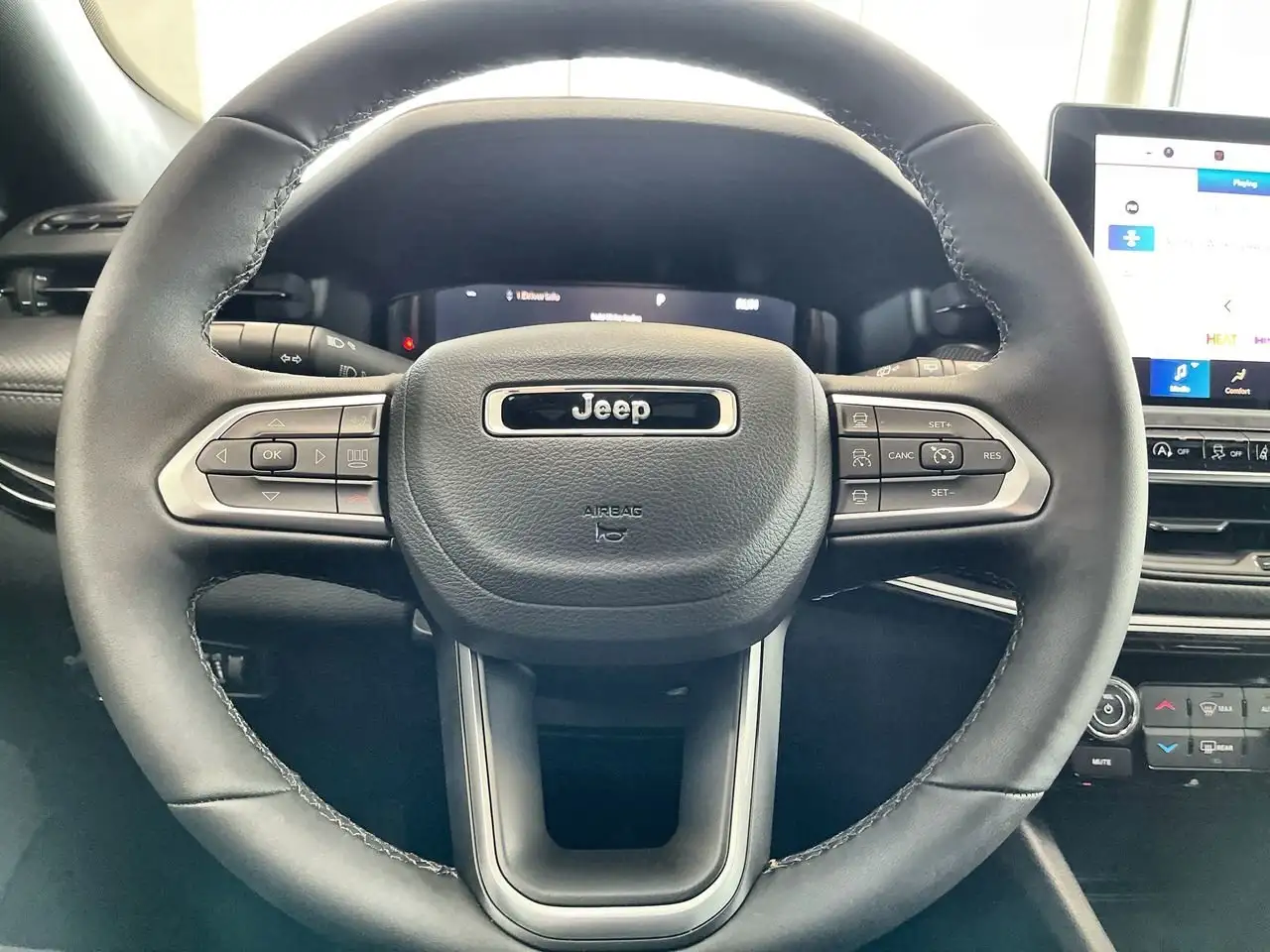 Jeep Compass photo Jeep Compass