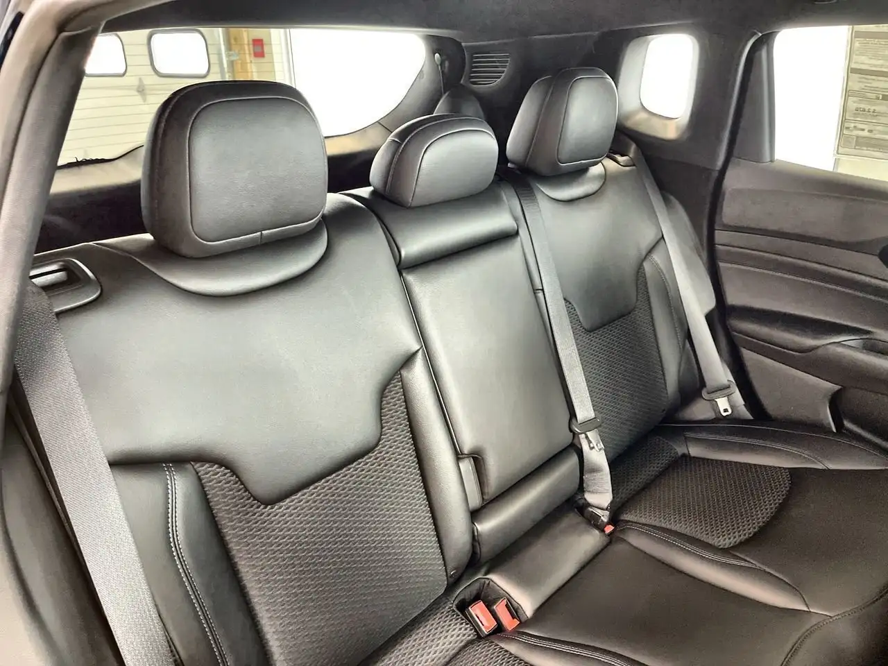 Jeep Compass photo Jeep Compass