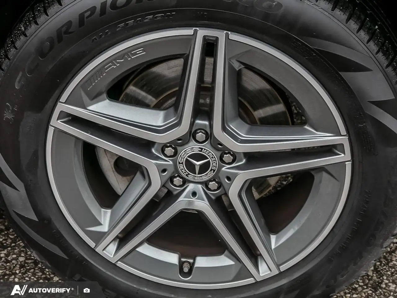 Mercedes-Benz GLE снимка Mercedes-Benz GLE
