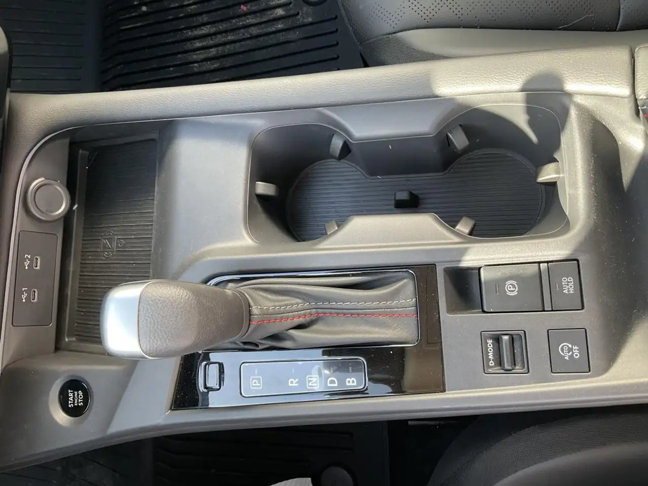 Nissan Sentra снимка Nissan Sentra