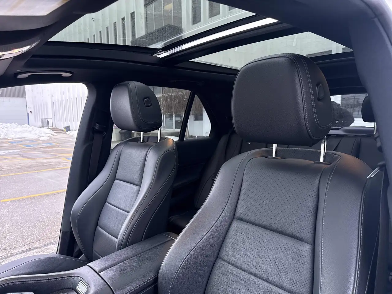 Mercedes-Benz GLE снимка Mercedes-Benz GLE