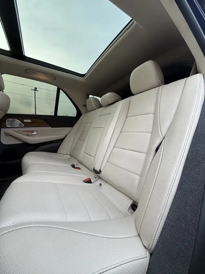 Mercedes-Benz GLE снимка Mercedes-Benz GLE