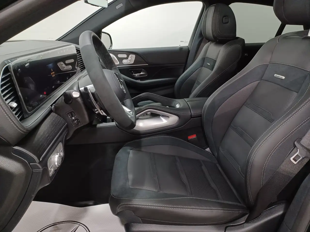 Mercedes-Benz GLE снимка Mercedes-Benz GLE