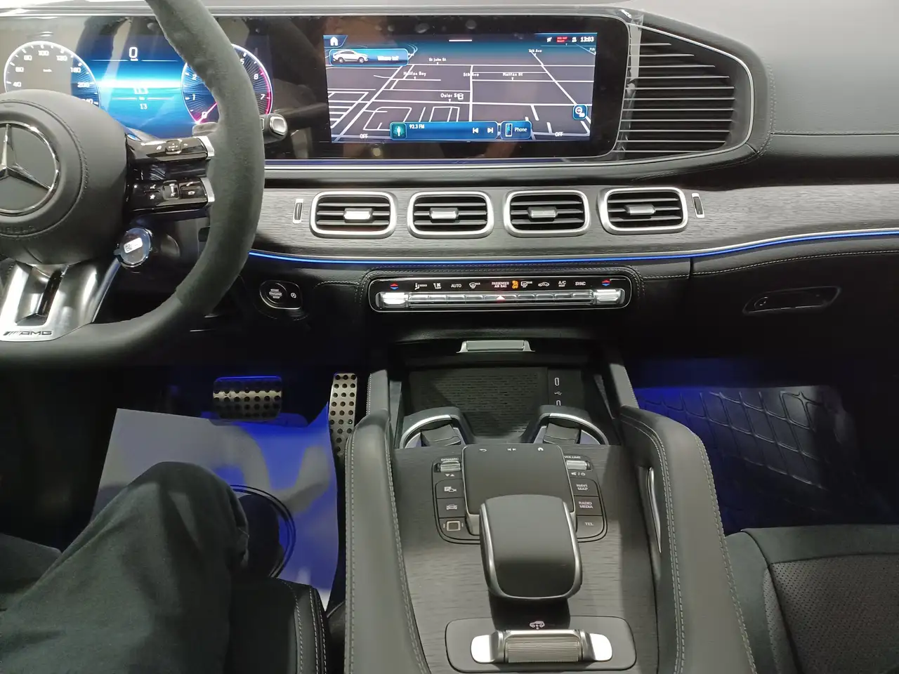 Mercedes-Benz GLE снимка Mercedes-Benz GLE