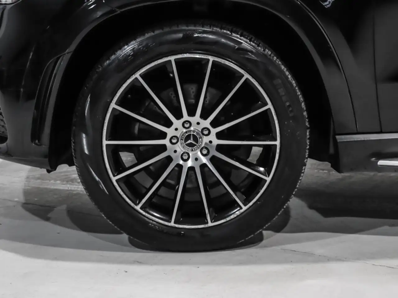 Mercedes-Benz GLE снимка Mercedes-Benz GLE