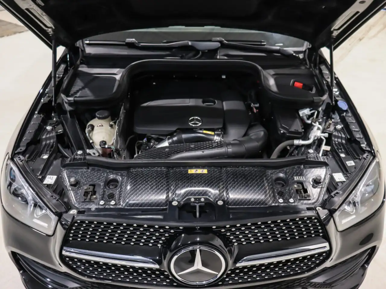 Mercedes-Benz GLE снимка Mercedes-Benz GLE