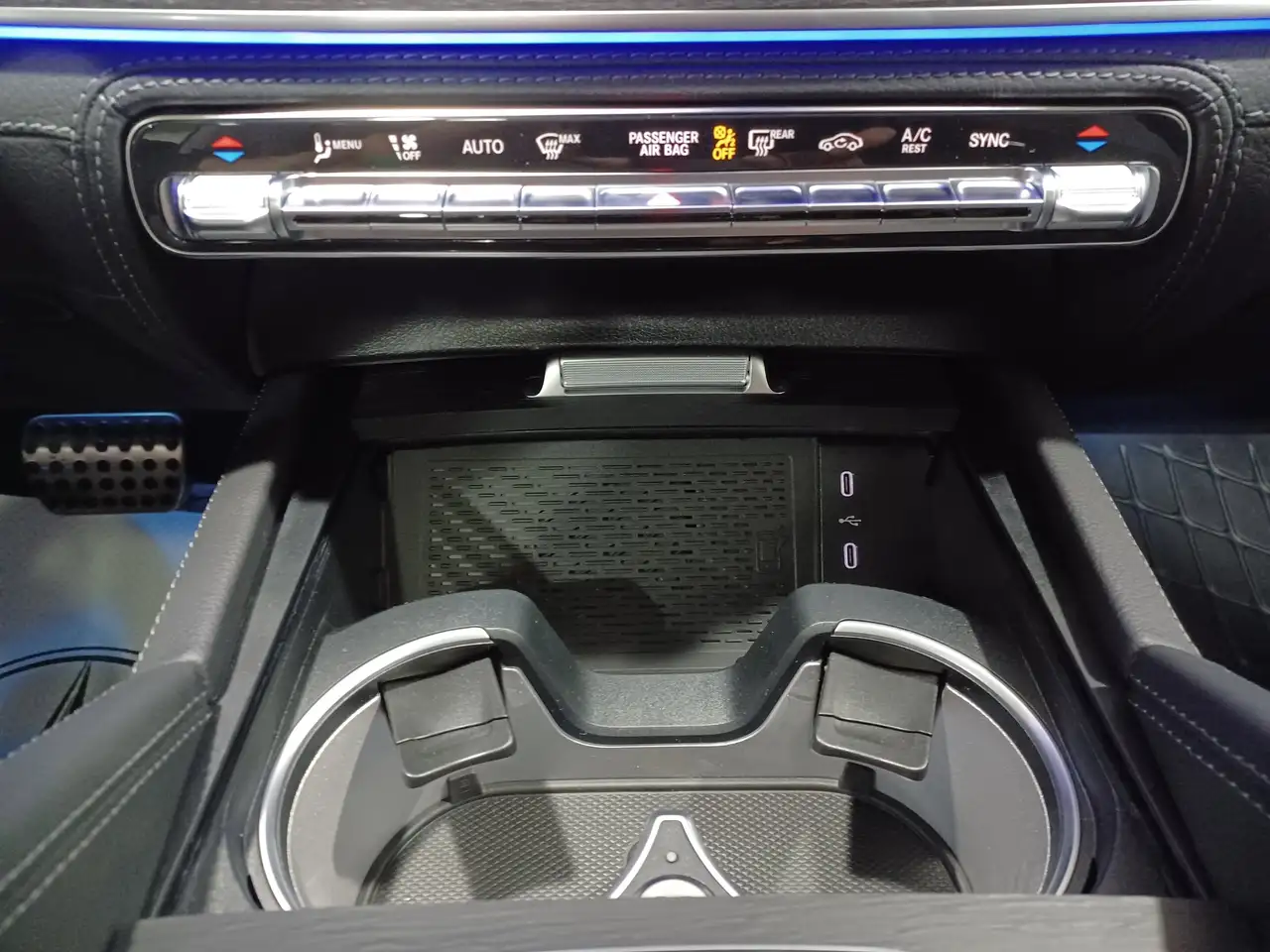 Mercedes-Benz GLE снимка Mercedes-Benz GLE