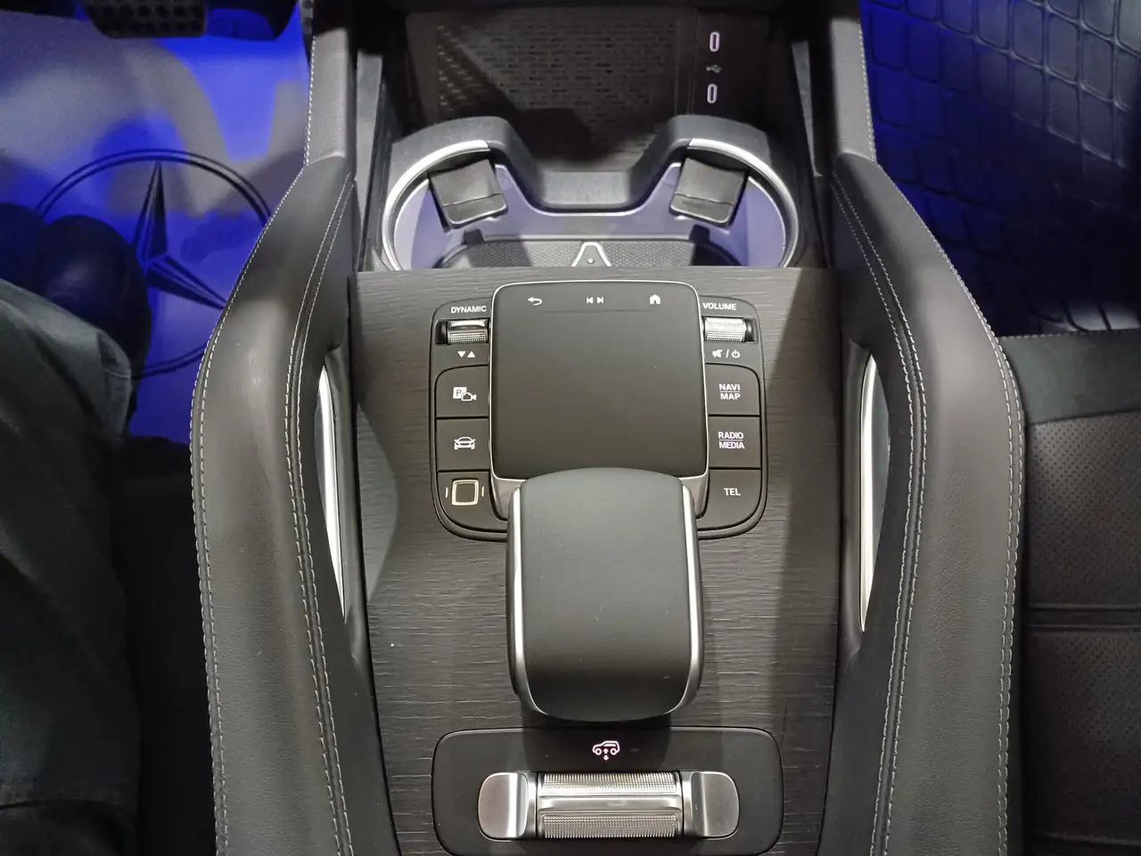 Mercedes-Benz GLE снимка Mercedes-Benz GLE