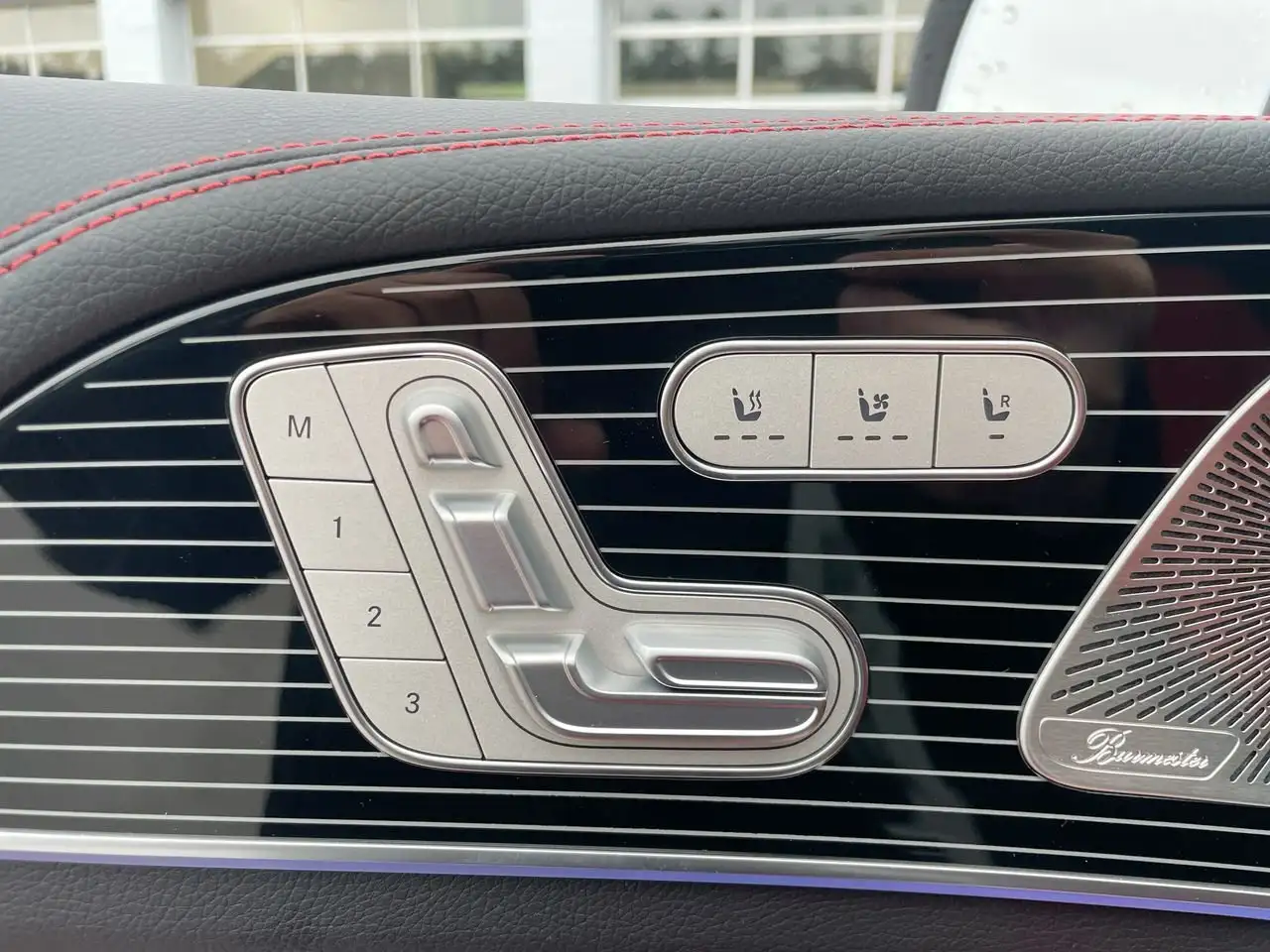 Mercedes-Benz GLE снимка Mercedes-Benz GLE