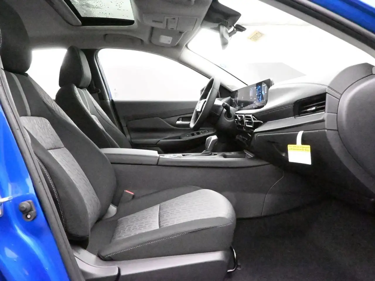 Nissan Sentra снимка Nissan Sentra