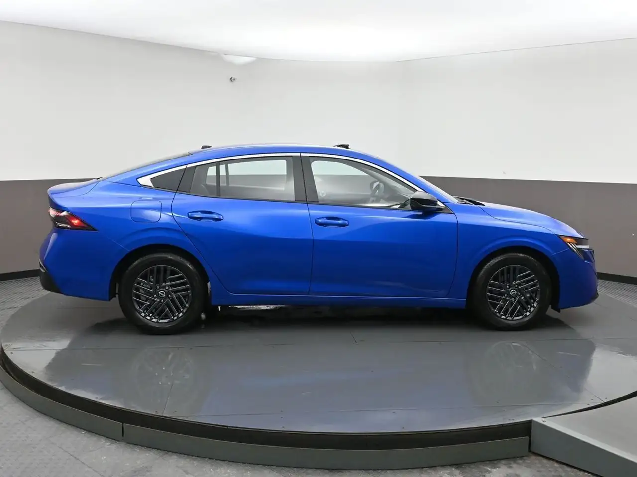Nissan Sentra снимка Nissan Sentra