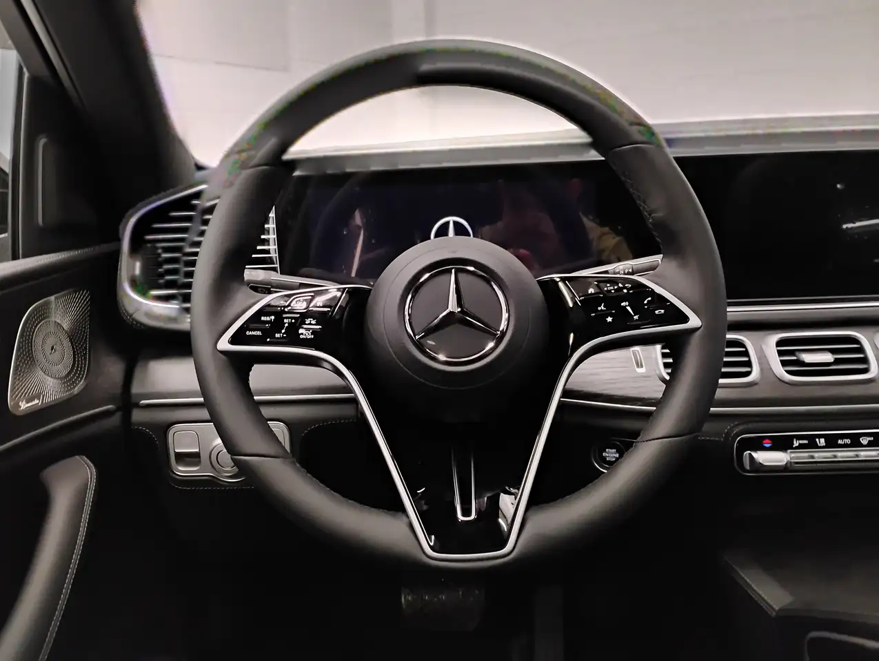 Mercedes-Benz GLE снимка Mercedes-Benz GLE