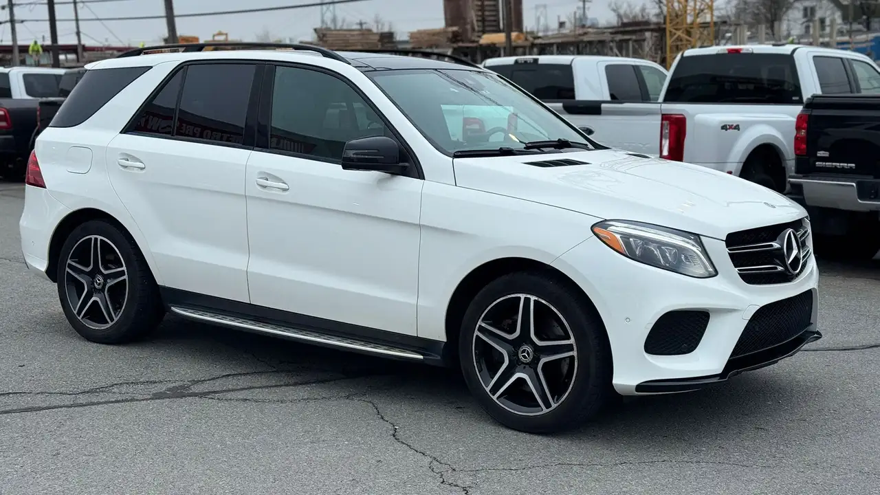 Mercedes-Benz GLE снимка Mercedes-Benz GLE