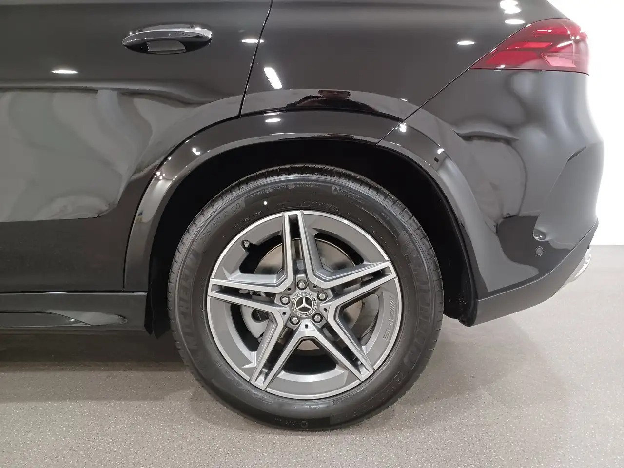 Mercedes-Benz GLE снимка Mercedes-Benz GLE
