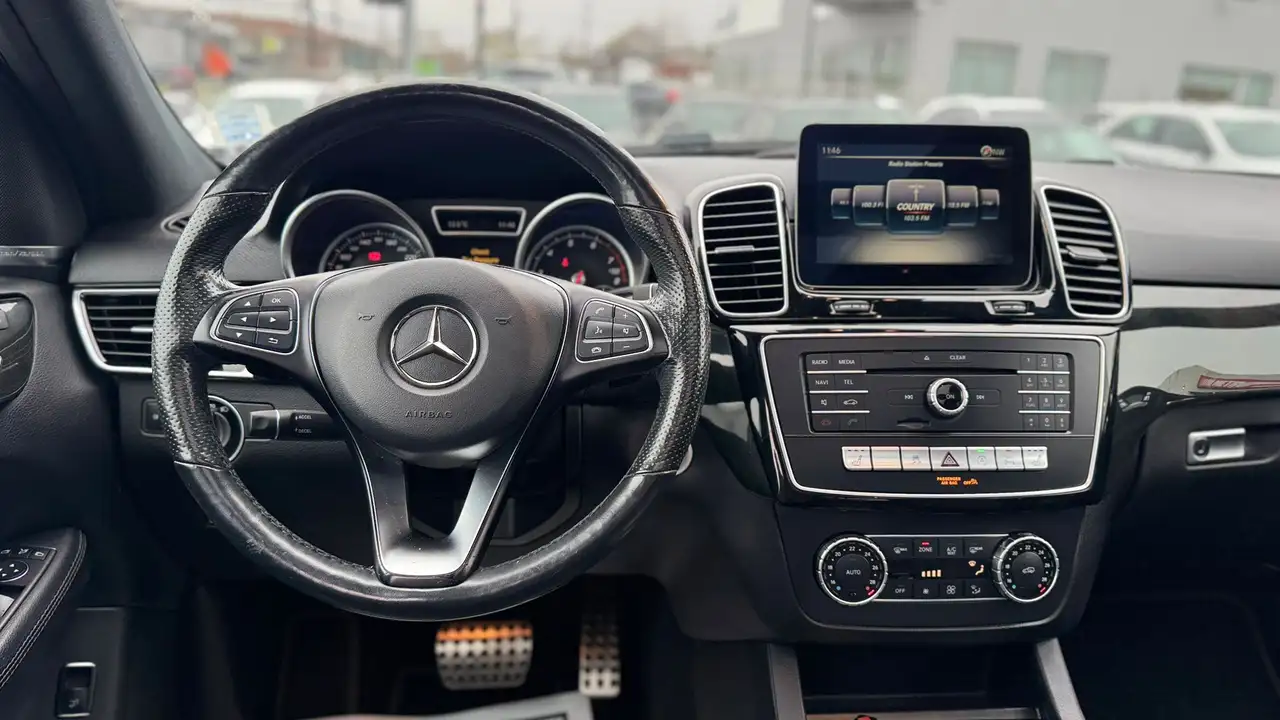 Mercedes-Benz GLE снимка Mercedes-Benz GLE