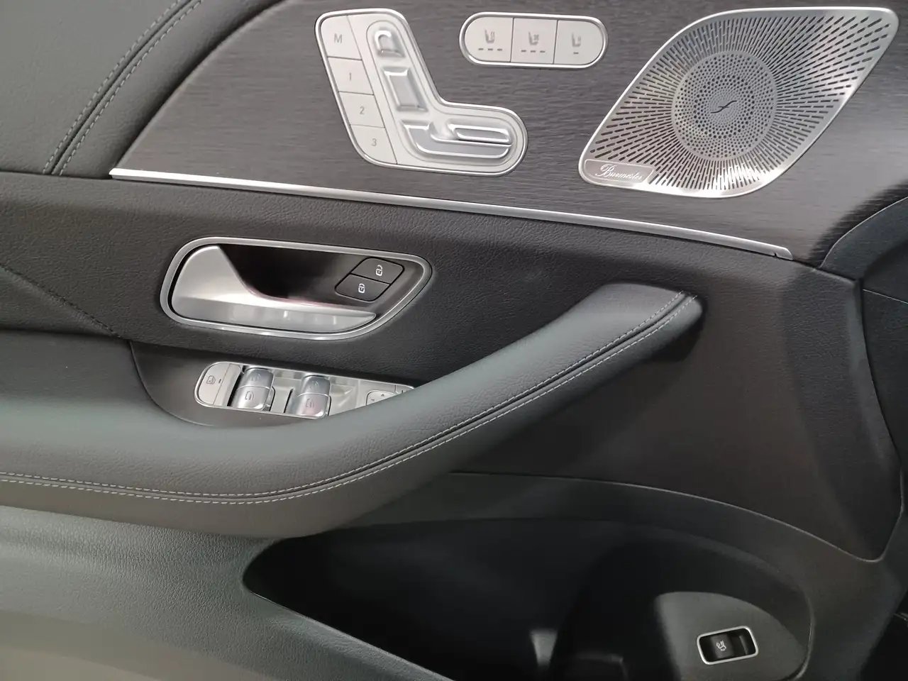 Mercedes-Benz GLE снимка Mercedes-Benz GLE