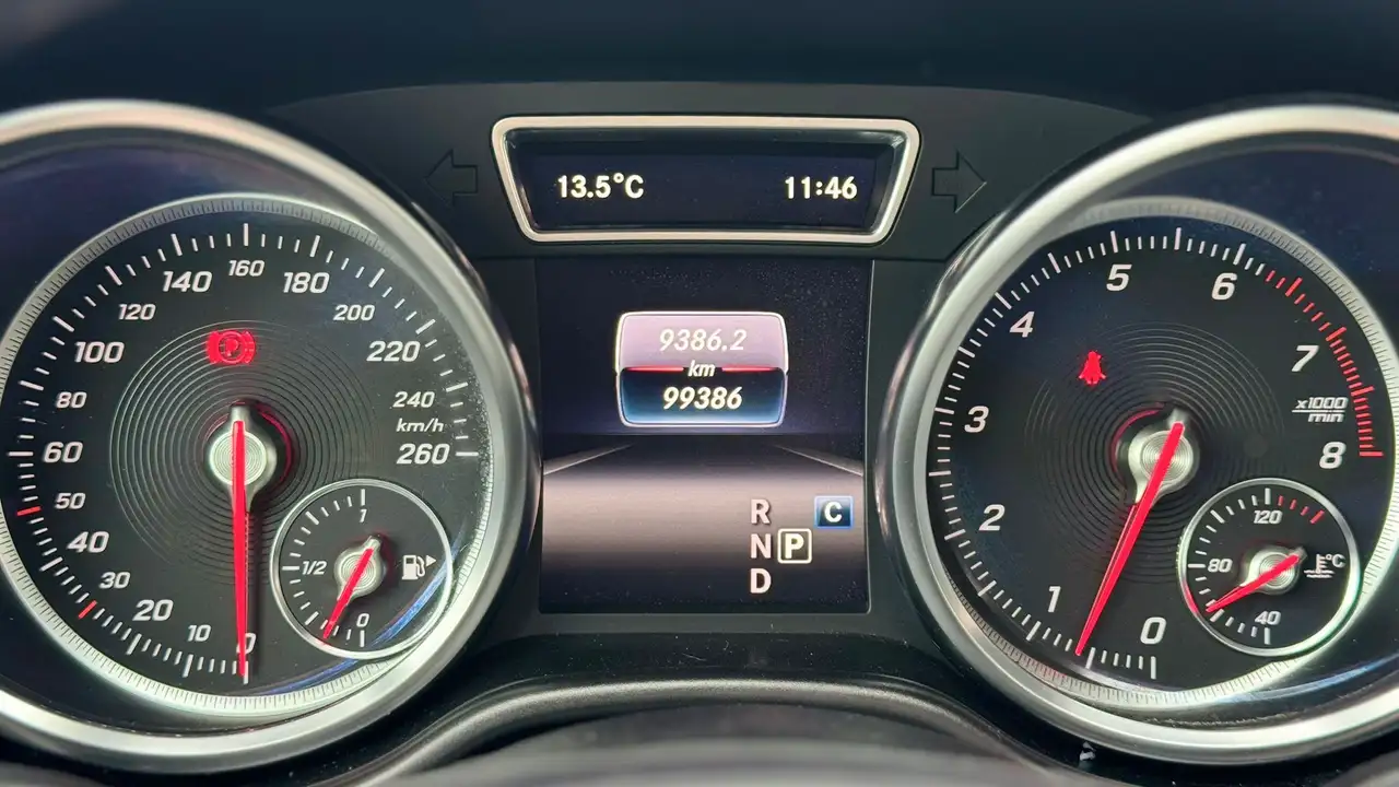 Mercedes-Benz GLE снимка Mercedes-Benz GLE
