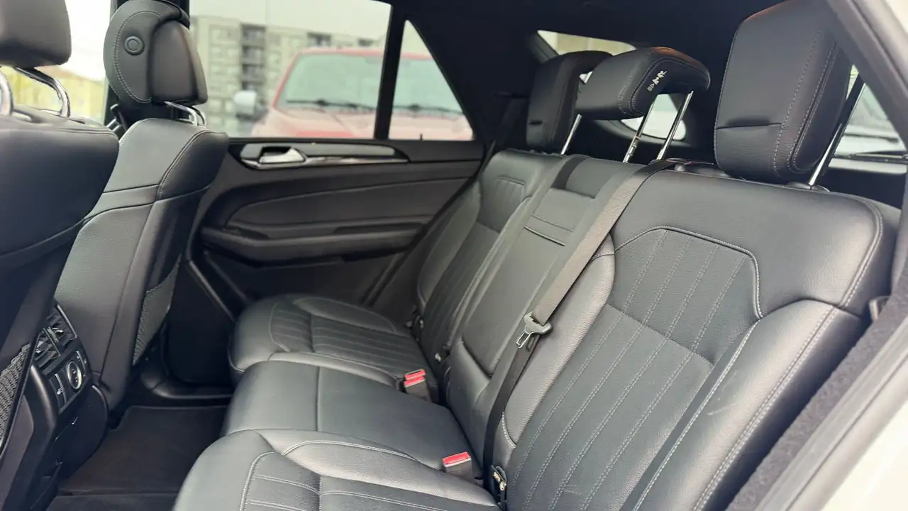 Mercedes-Benz GLE снимка Mercedes-Benz GLE