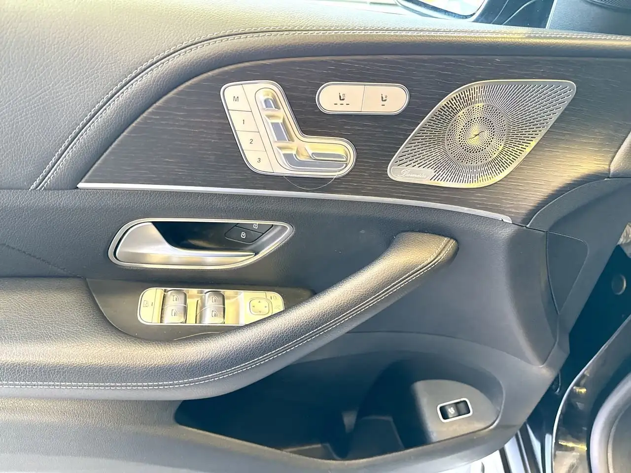 Mercedes-Benz GLE снимка Mercedes-Benz GLE
