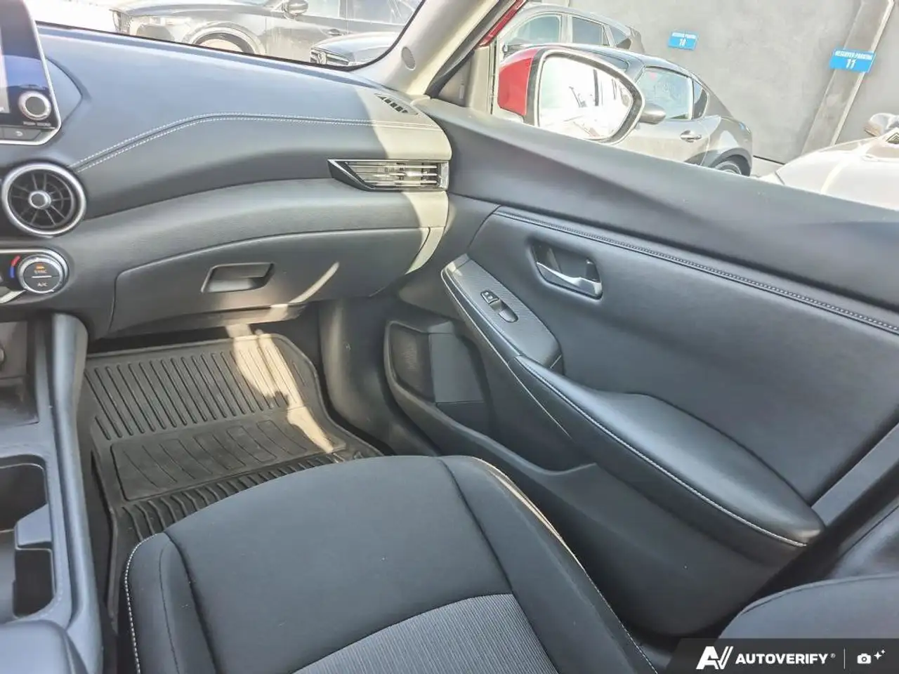 Nissan Sentra снимка Nissan Sentra