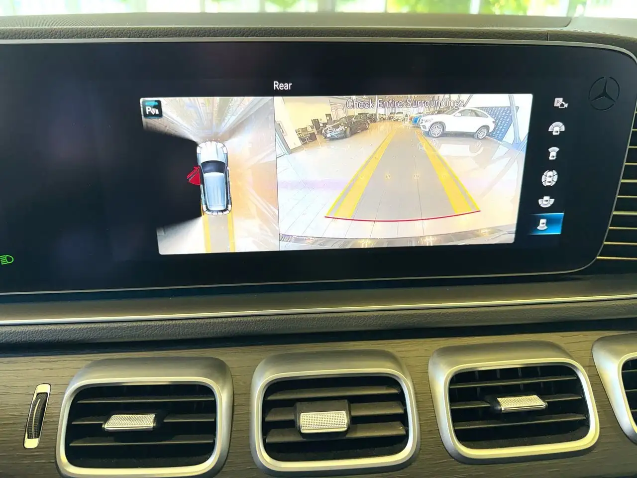 Mercedes-Benz GLE снимка Mercedes-Benz GLE