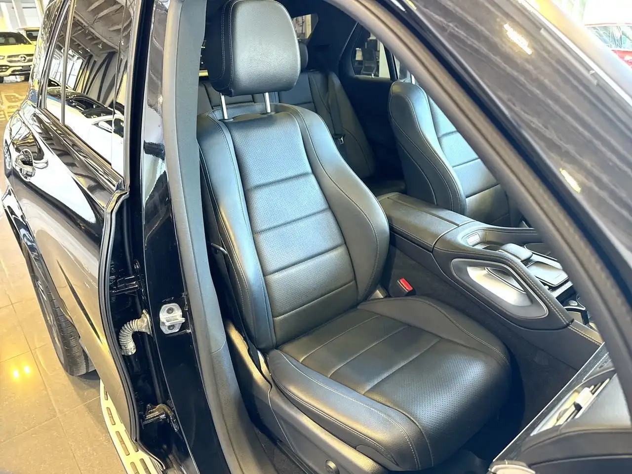Mercedes-Benz GLE снимка Mercedes-Benz GLE