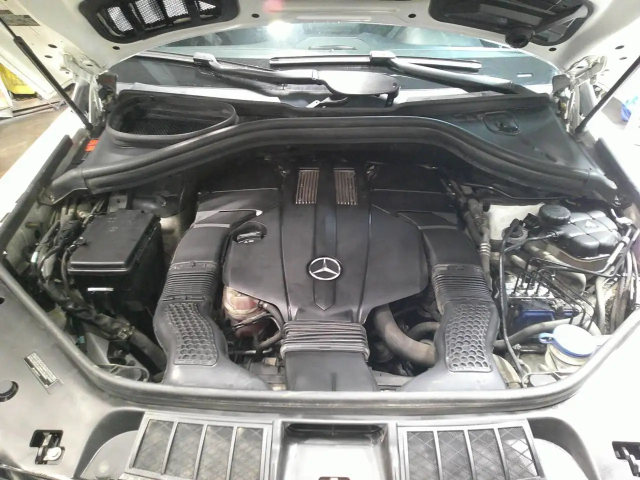 Mercedes-Benz GLE снимка Mercedes-Benz GLE