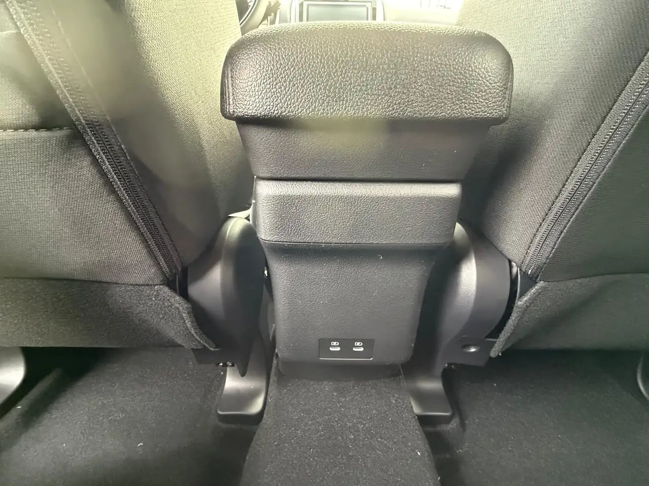 Mitsubishi RVR снимка Mitsubishi RVR