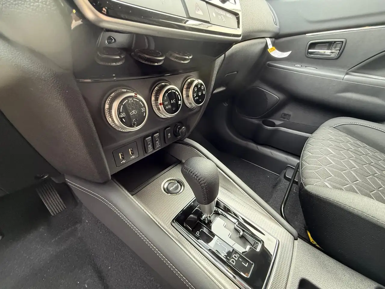 Mitsubishi RVR снимка Mitsubishi RVR