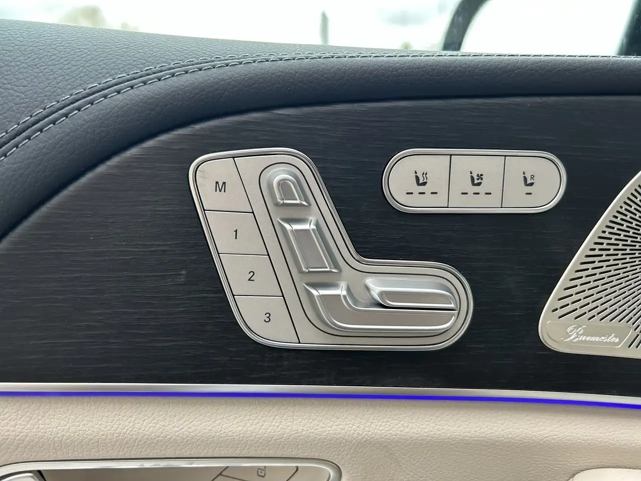 Mercedes-Benz GLE снимка Mercedes-Benz GLE