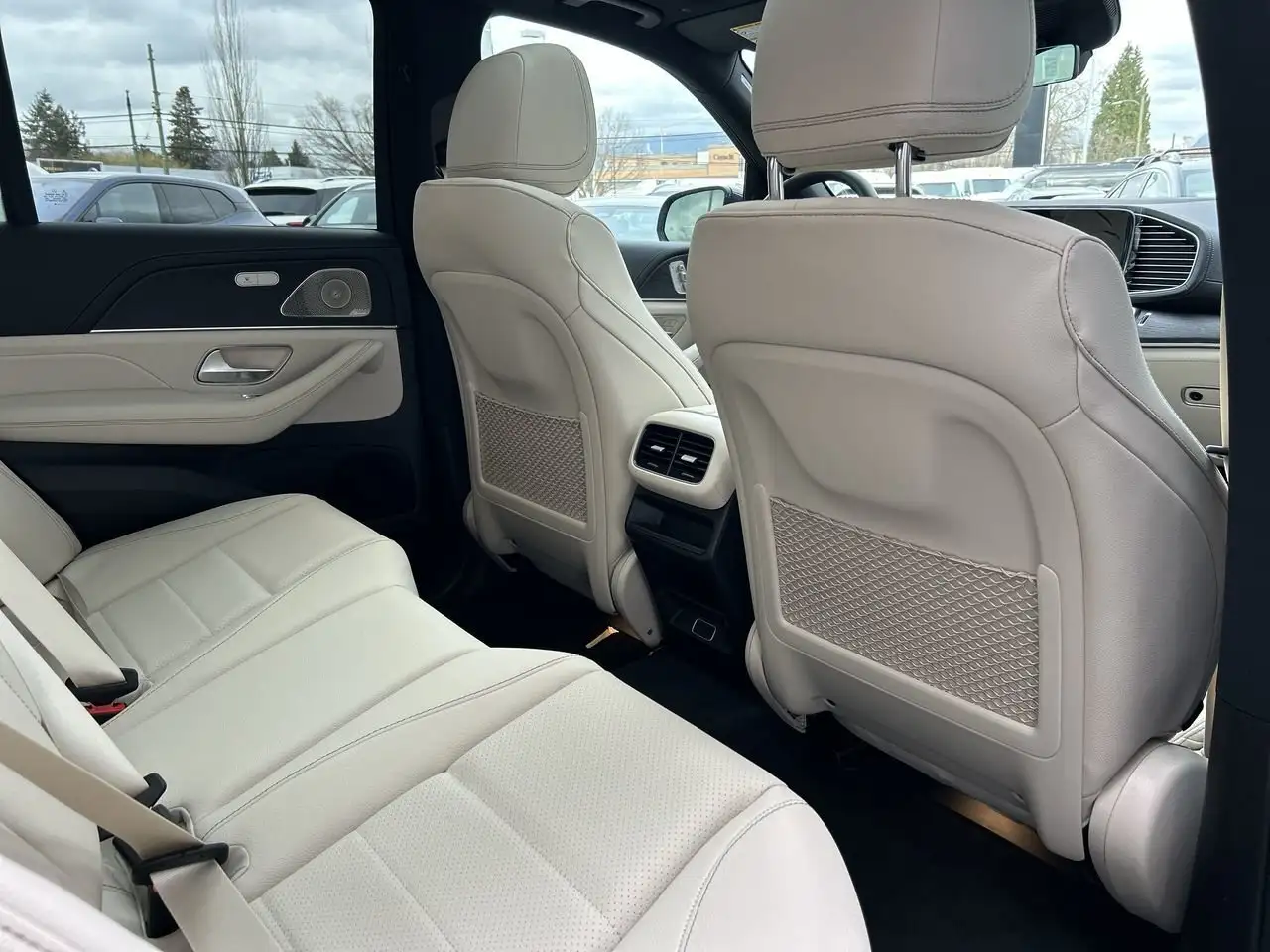 Mercedes-Benz GLE снимка Mercedes-Benz GLE