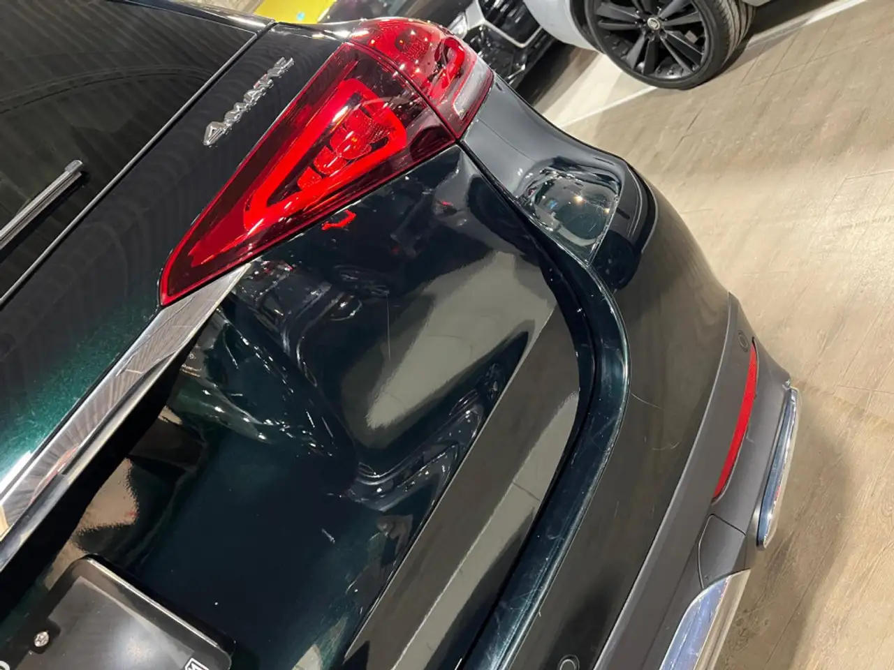 Mercedes-Benz GLE снимка Mercedes-Benz GLE