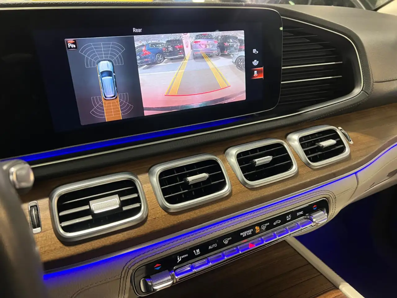 Mercedes-Benz GLE снимка Mercedes-Benz GLE
